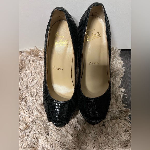 Christian Louboutin Black Snakeskin Textured Peep-Toe Platform Heels - Picture 3 of 8